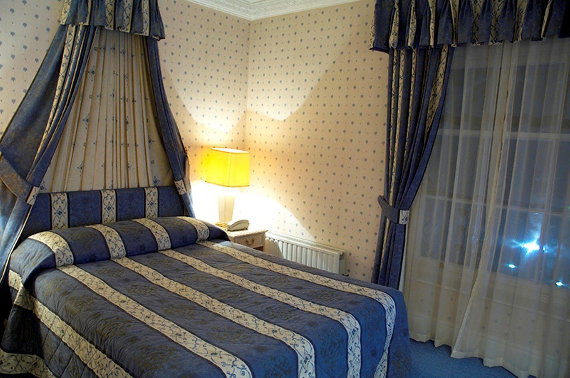 Glebe Hotel Barford  Extérieur photo